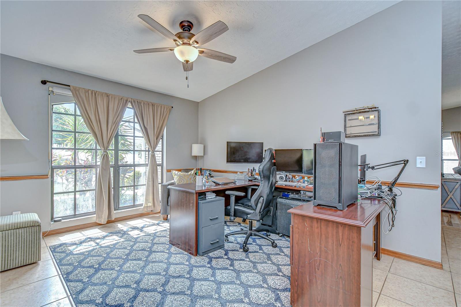 Image 7 of 39 For 4211 Elba Place