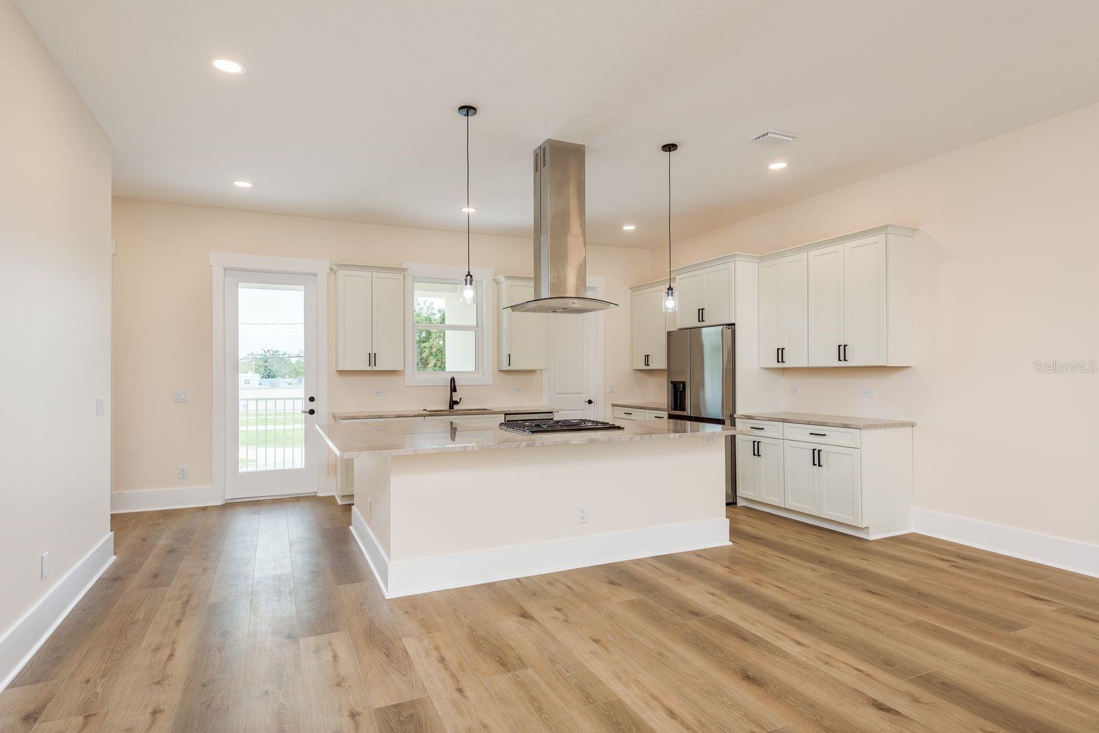 Image 11 of 44 For 1413 Bayshore Boulevard 11