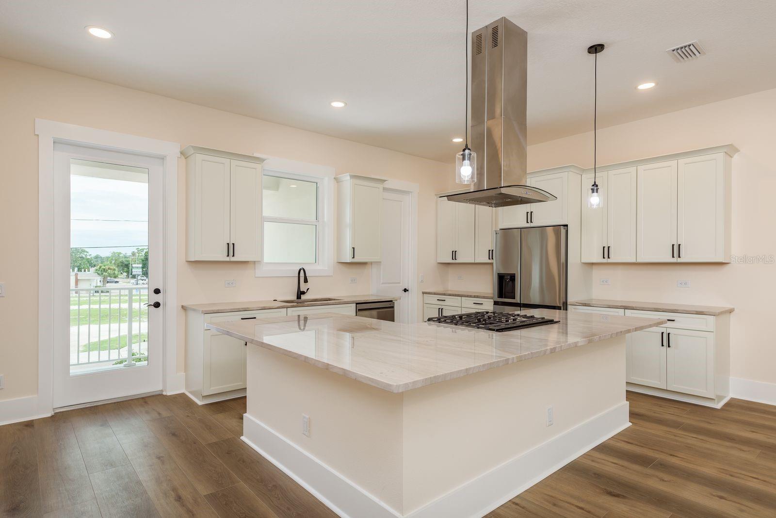 Image 15 of 44 For 1413 Bayshore Boulevard 11