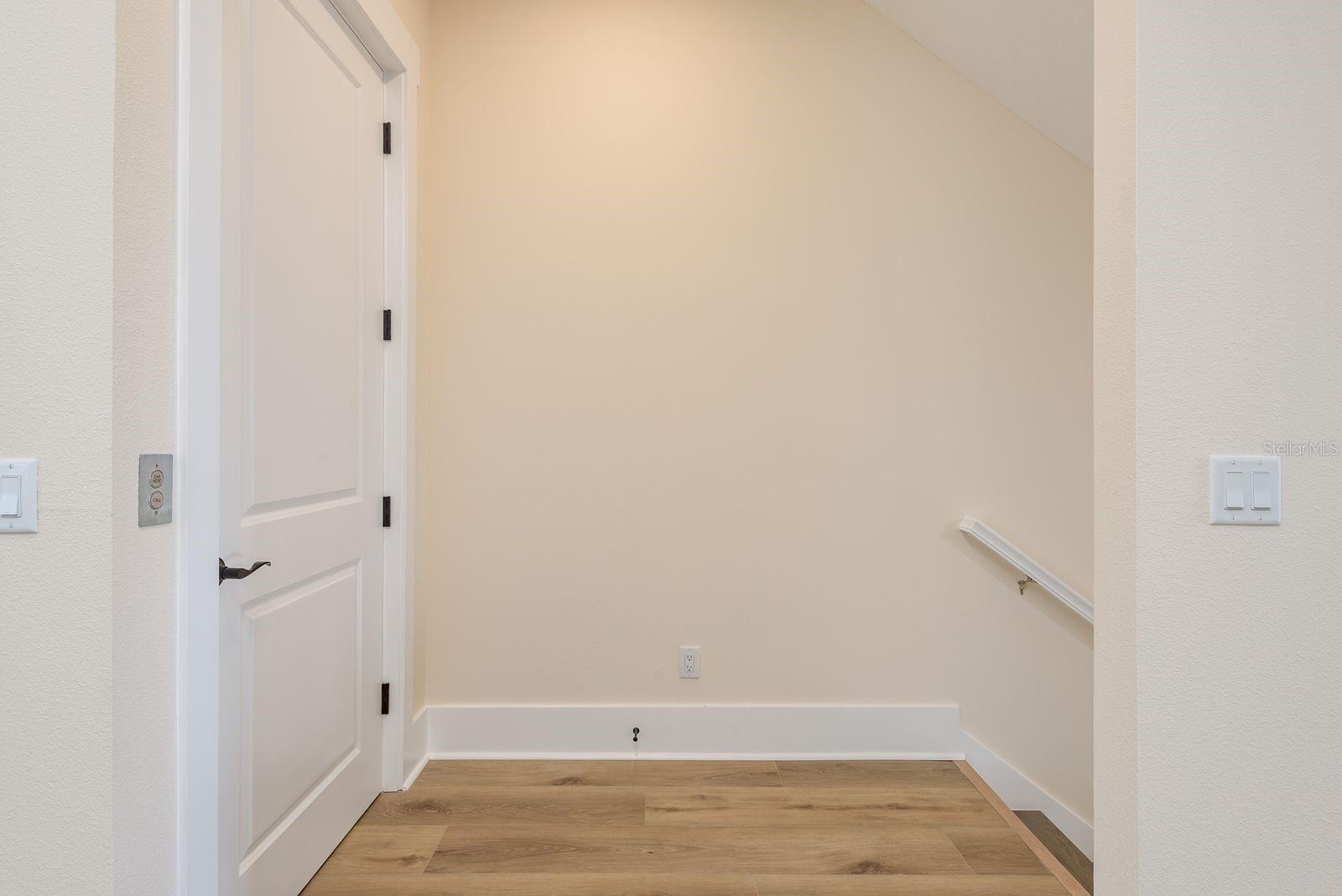 Image 19 of 44 For 1413 Bayshore Boulevard 11