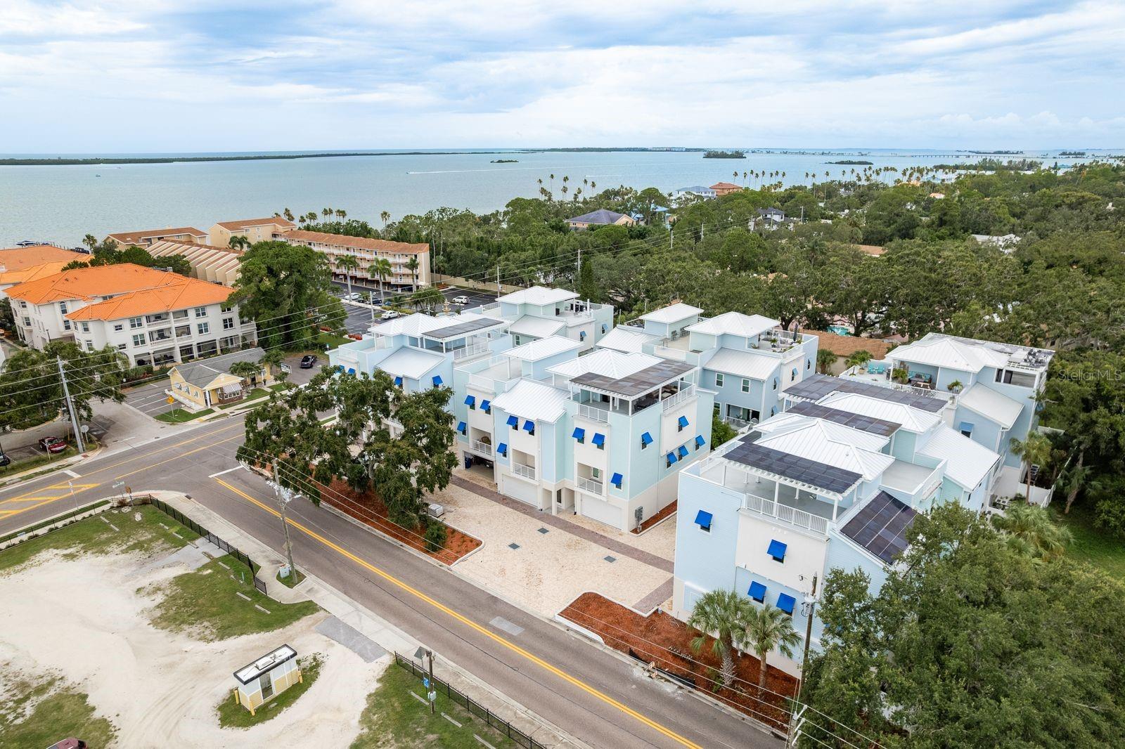 Image 2 of 44 For 1413 Bayshore Boulevard 11
