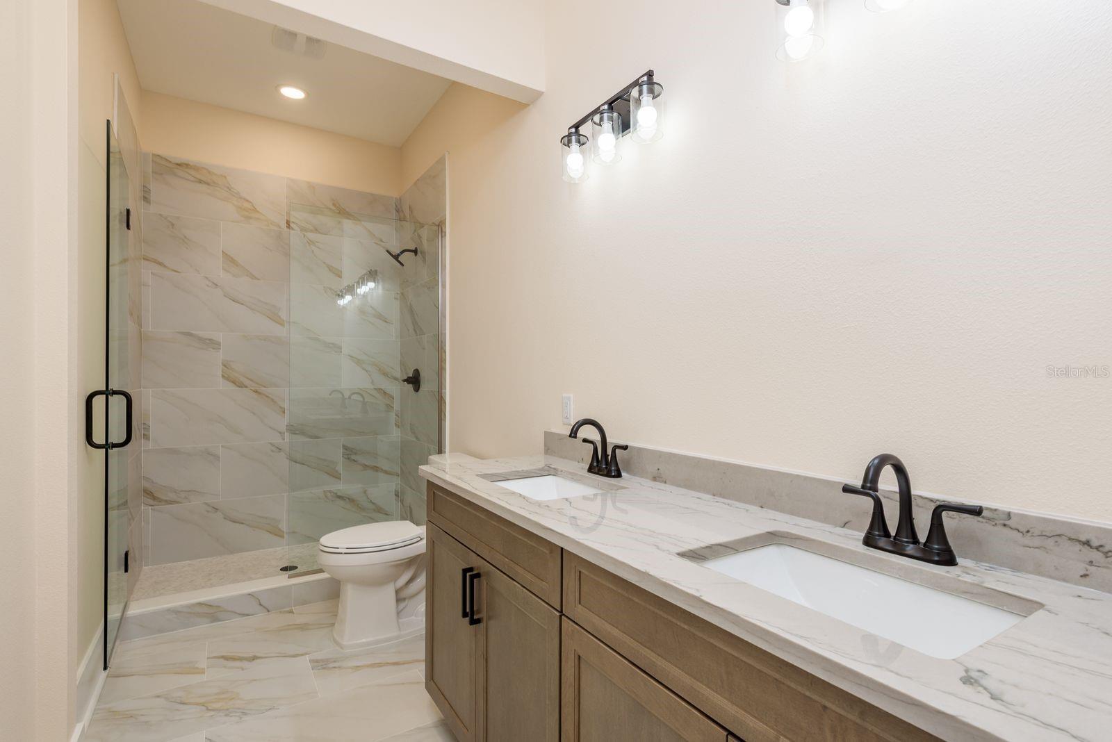 Image 30 of 44 For 1413 Bayshore Boulevard 11