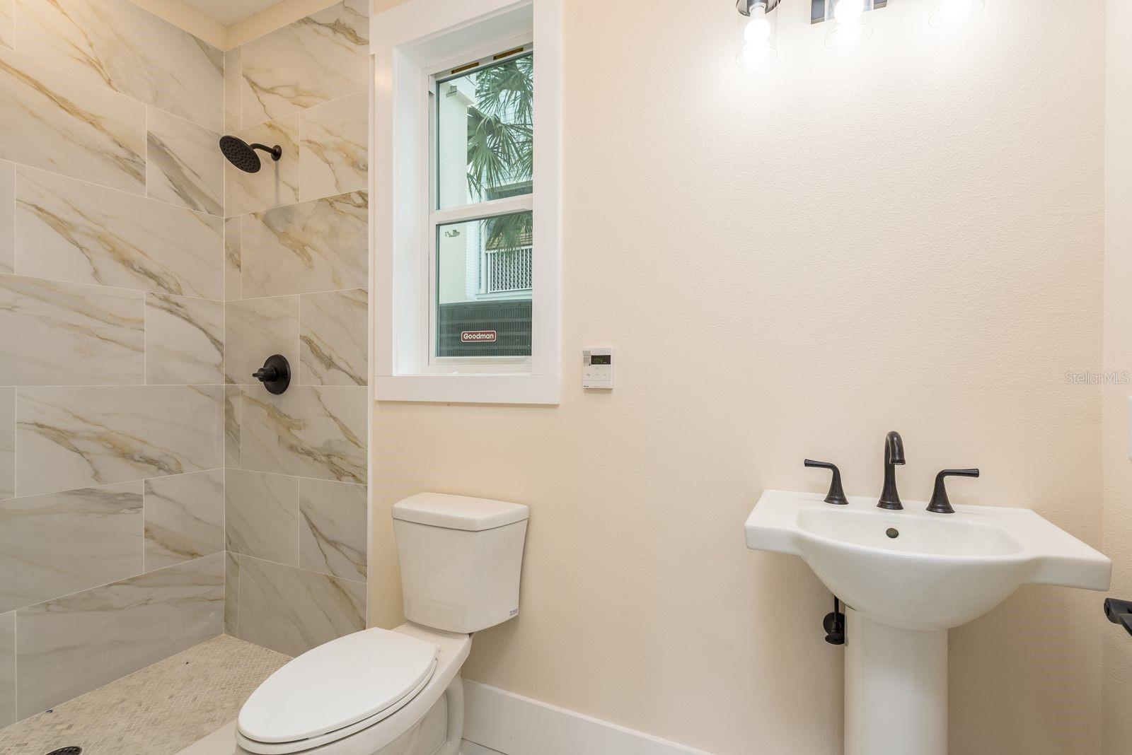Image 40 of 44 For 1413 Bayshore Boulevard 11