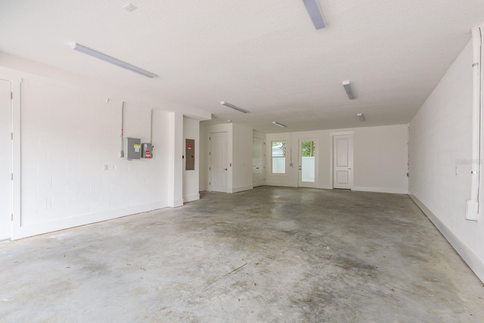 Image 41 of 44 For 1413 Bayshore Boulevard 11