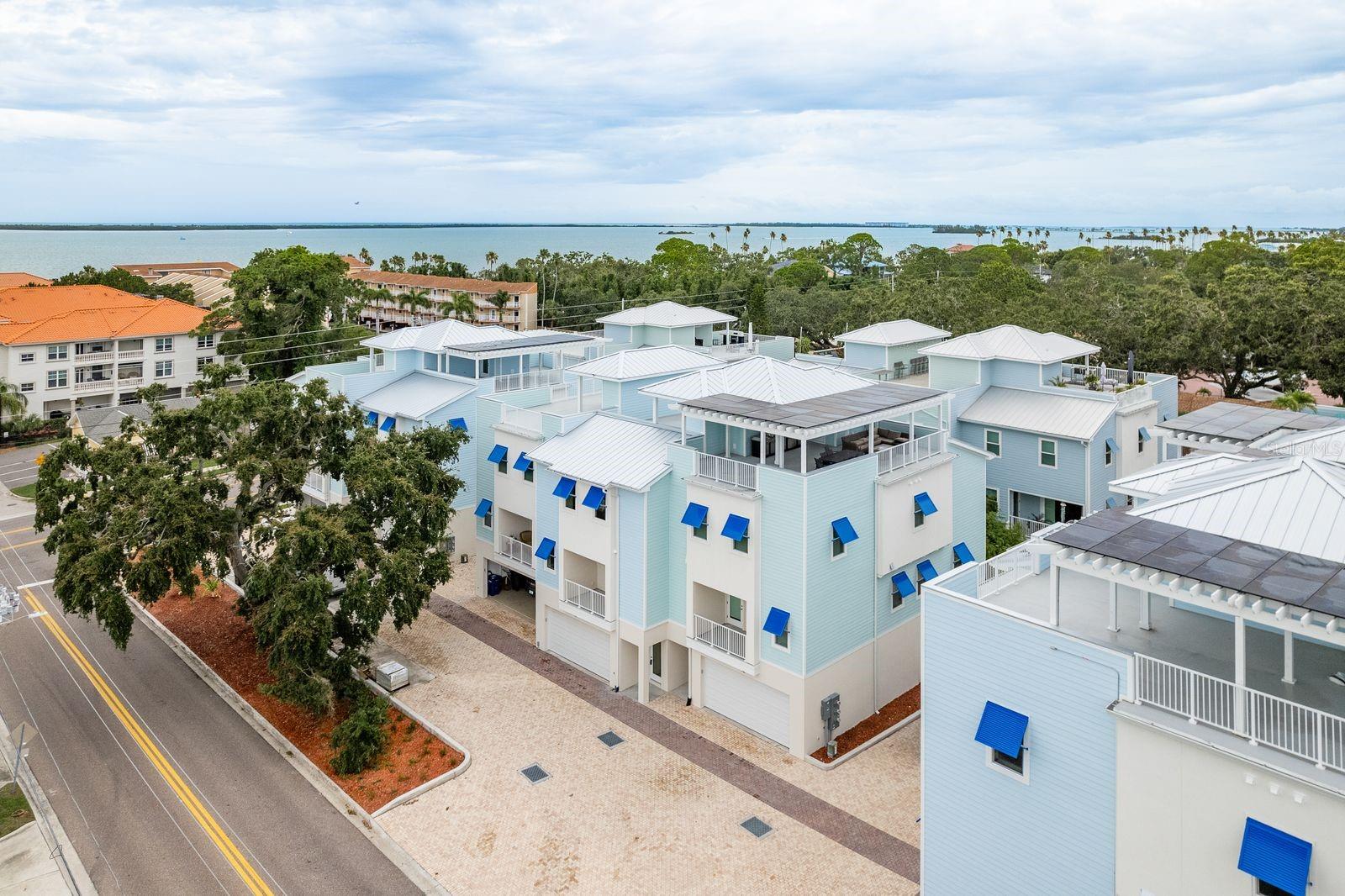 Listing photo id 48 for 1413 Bayshore Boulevard 11