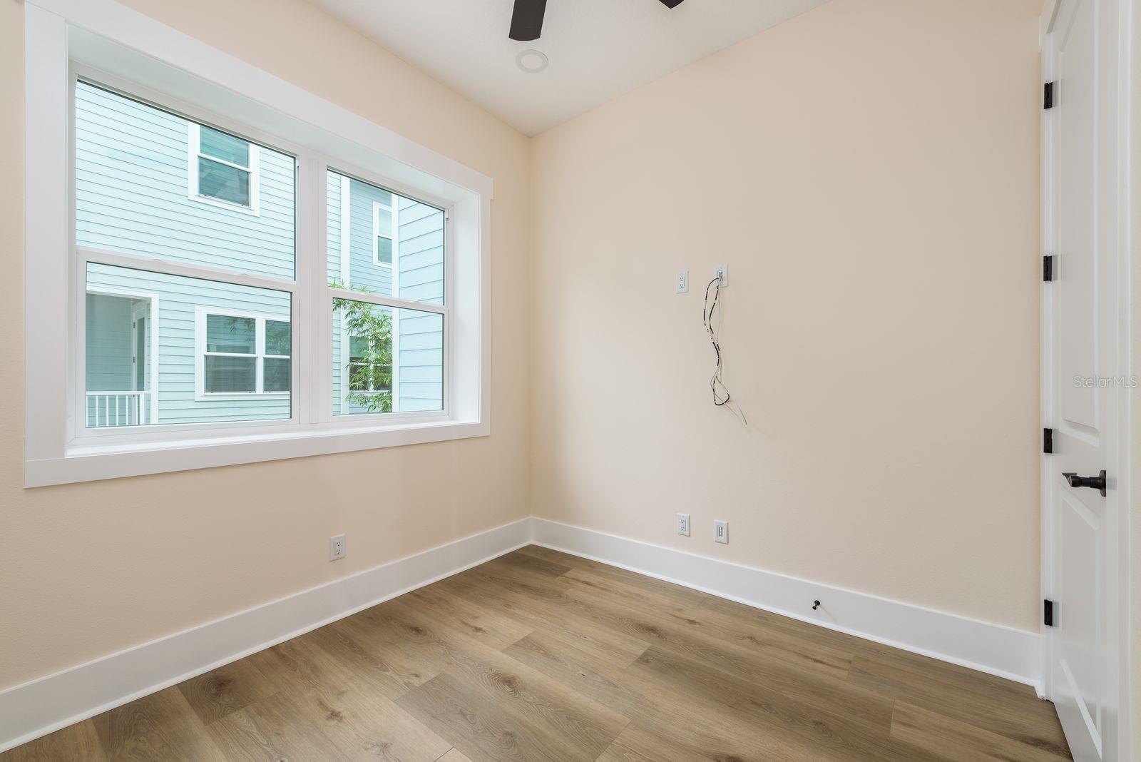 Image 7 of 44 For 1413 Bayshore Boulevard 11