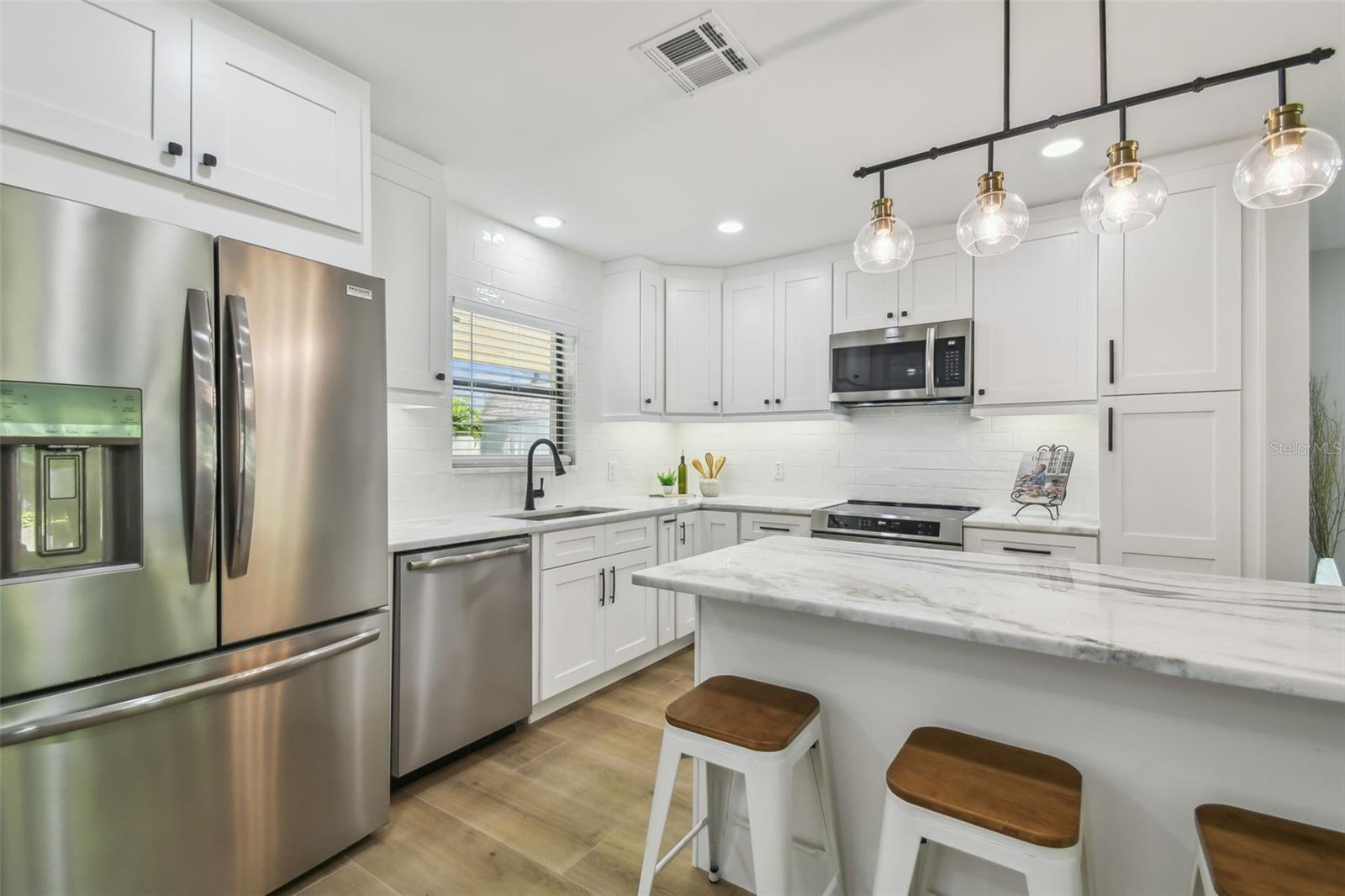 Image 10 of 42 For 4522 Hale Avenue