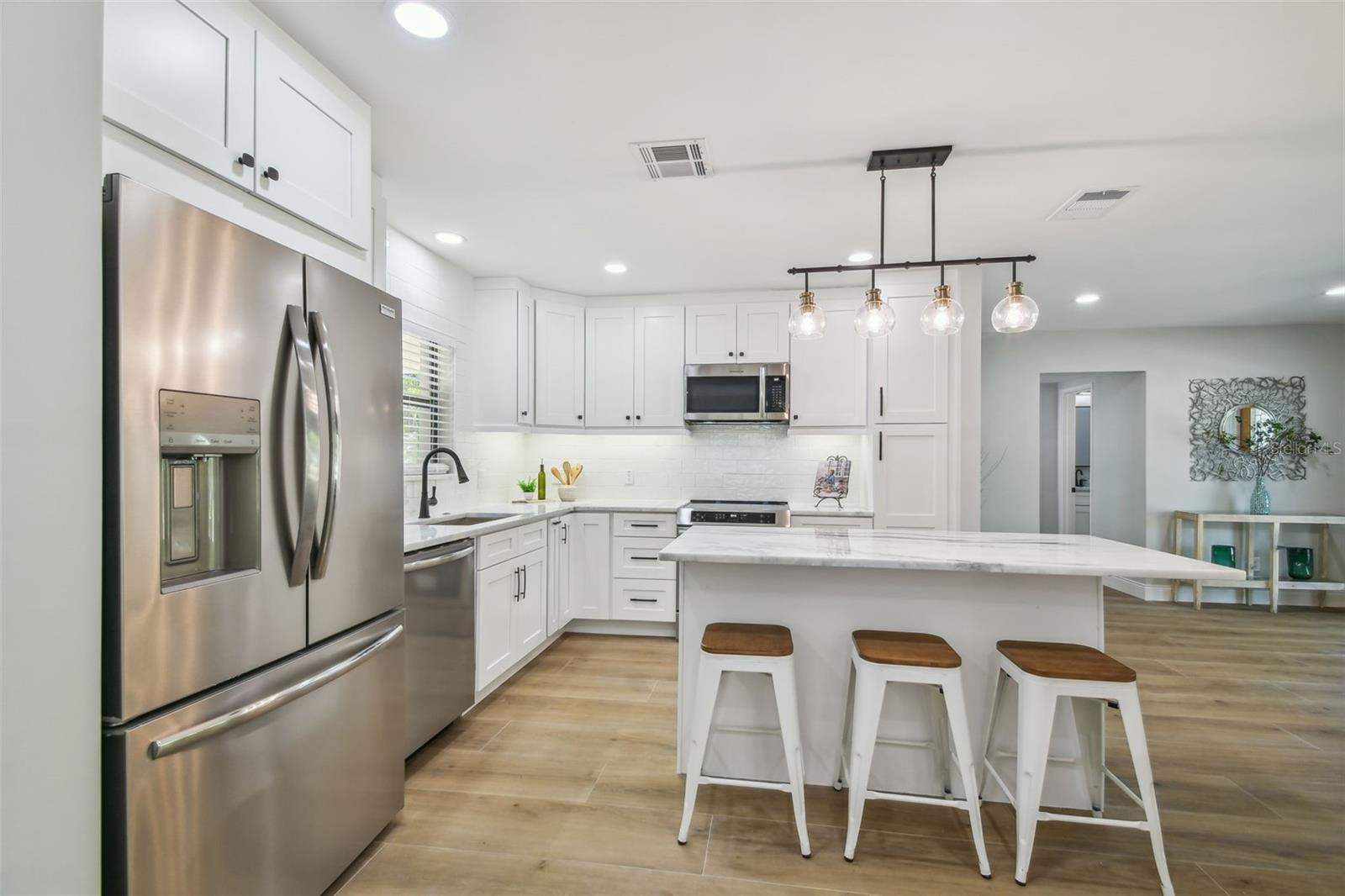 Image 11 of 42 For 4522 Hale Avenue