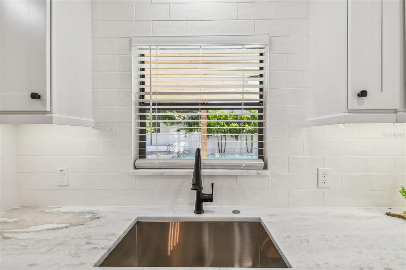 Image 19 of 42 For 4522 Hale Avenue