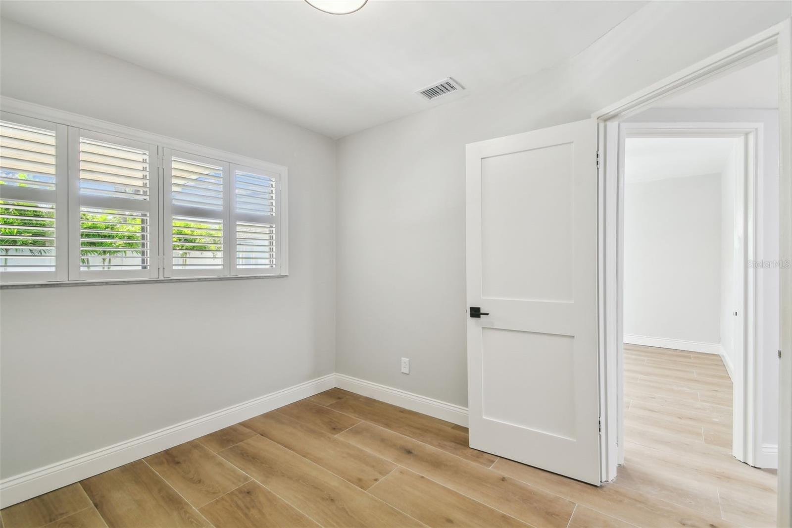 Image 33 of 42 For 4522 Hale Avenue