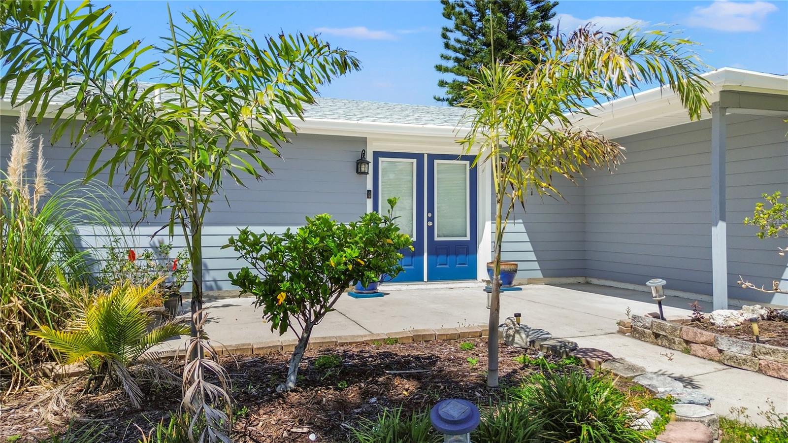 Image 3 of 39 For 9917 San Sierra Way