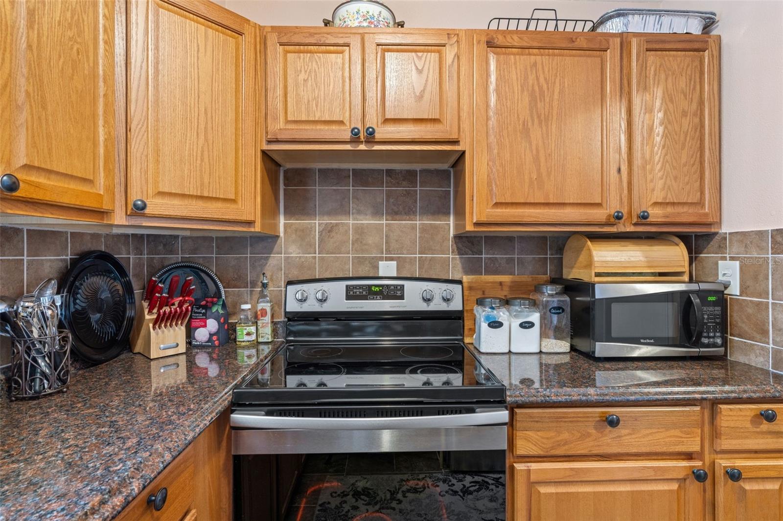 Image 10 of 21 For 7676 18th St N
