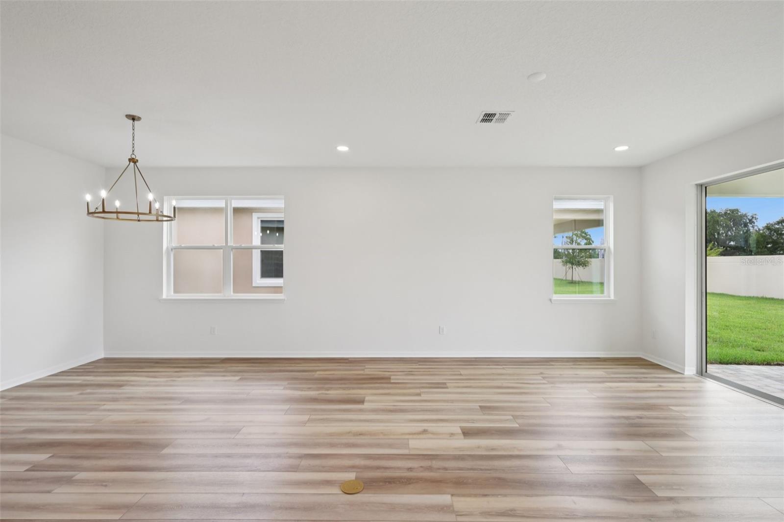 Listing photo id 9 for 3712 Rocky Island Road