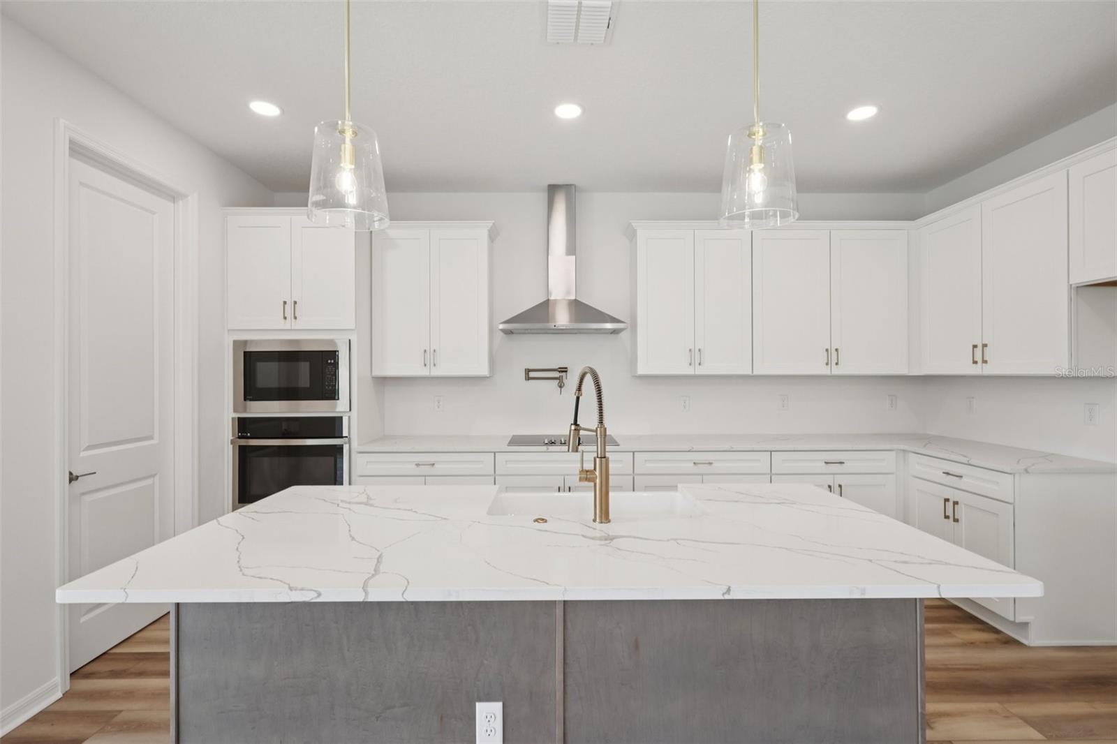 Listing photo id 14 for 3712 Rocky Island Road