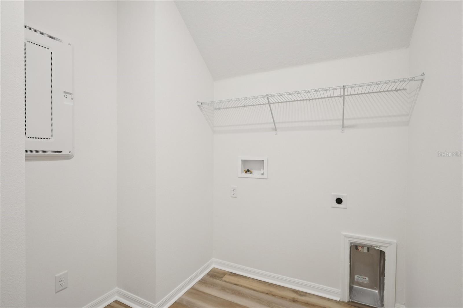Listing photo id 20 for 3712 Rocky Island Road