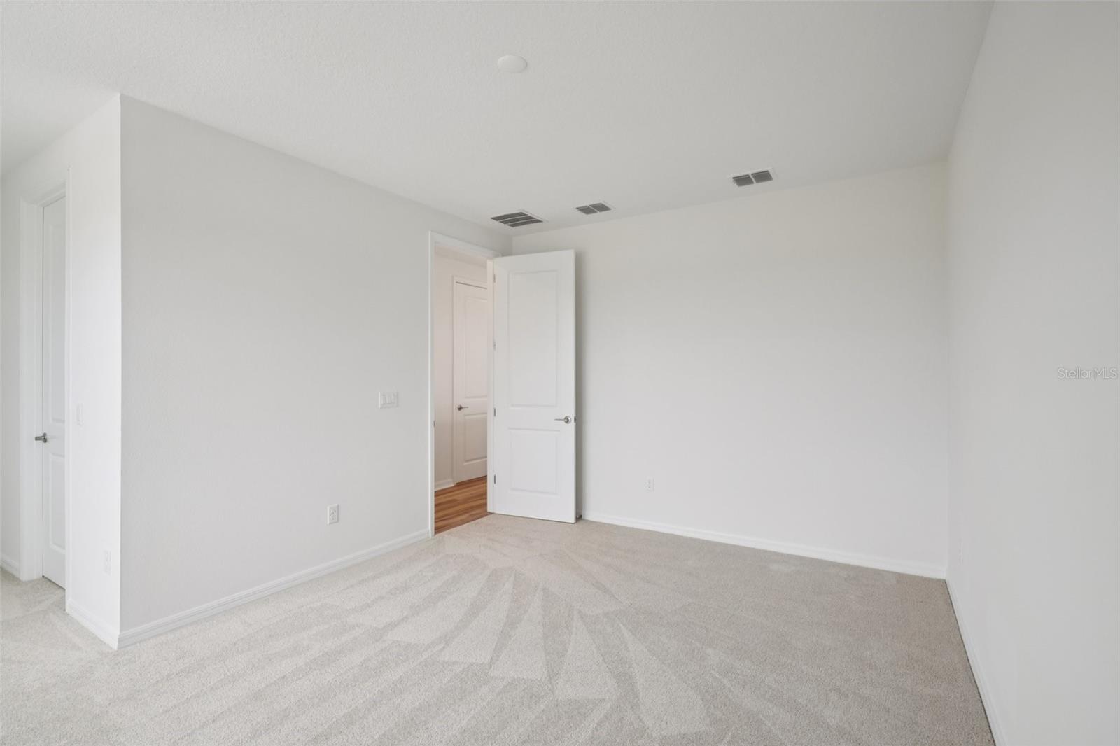 Listing photo id 38 for 3712 Rocky Island Road