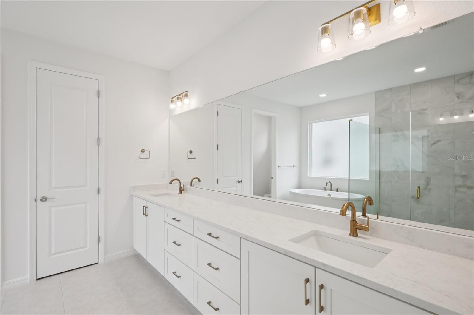 Listing photo id 46 for 3712 Rocky Island Road