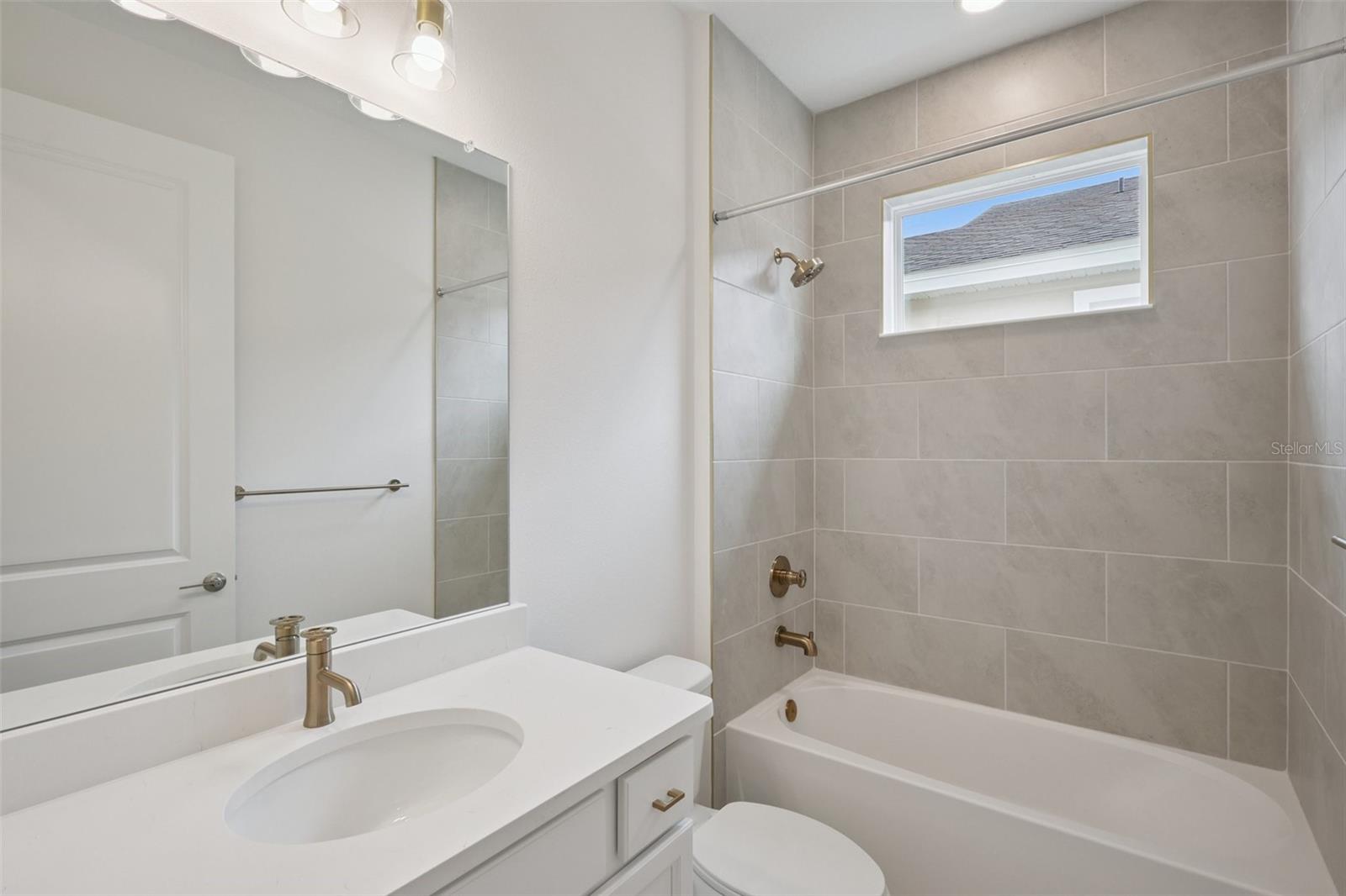 Listing photo id 48 for 3712 Rocky Island Road