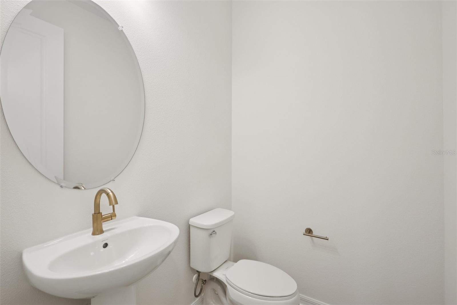 Listing photo id 49 for 3712 Rocky Island Road