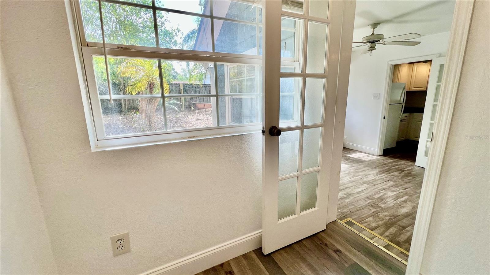 Image 14 of 19 For 1024 Henry Avenue 2