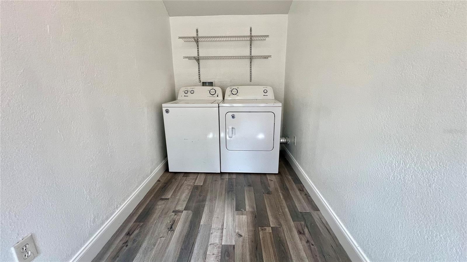 Image 15 of 19 For 1024 Henry Avenue 2