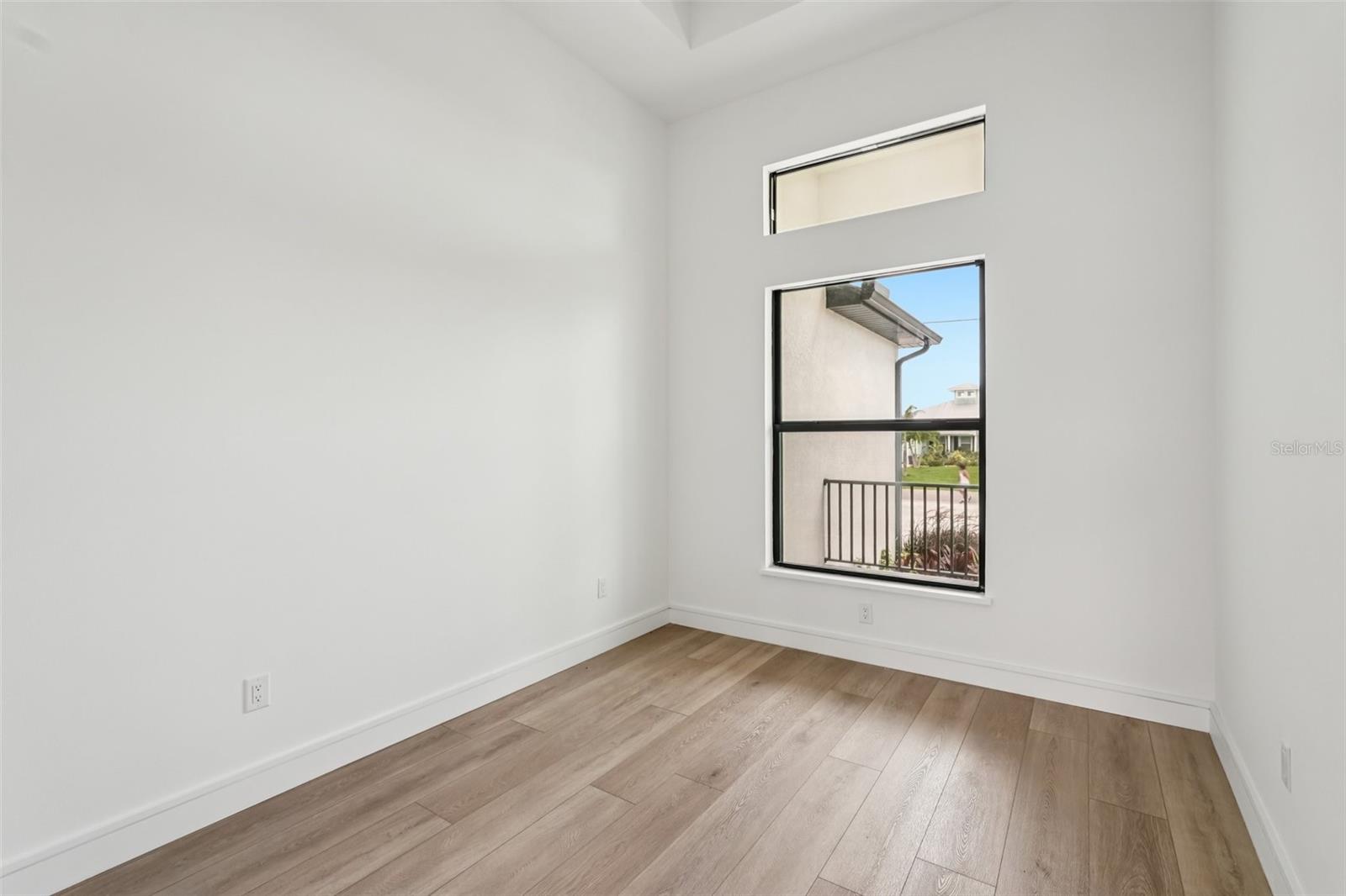 Image 13 of 40 For 15218 Appleton Boulevard