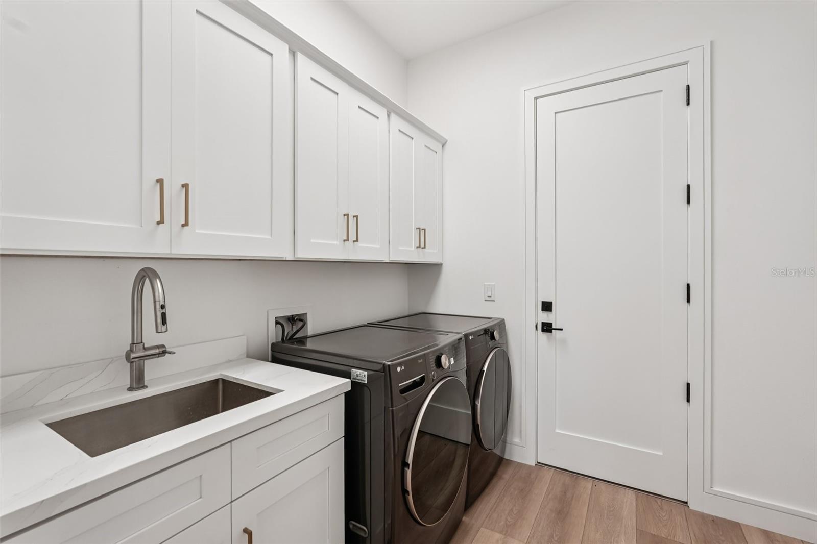 Image 21 of 40 For 15218 Appleton Boulevard