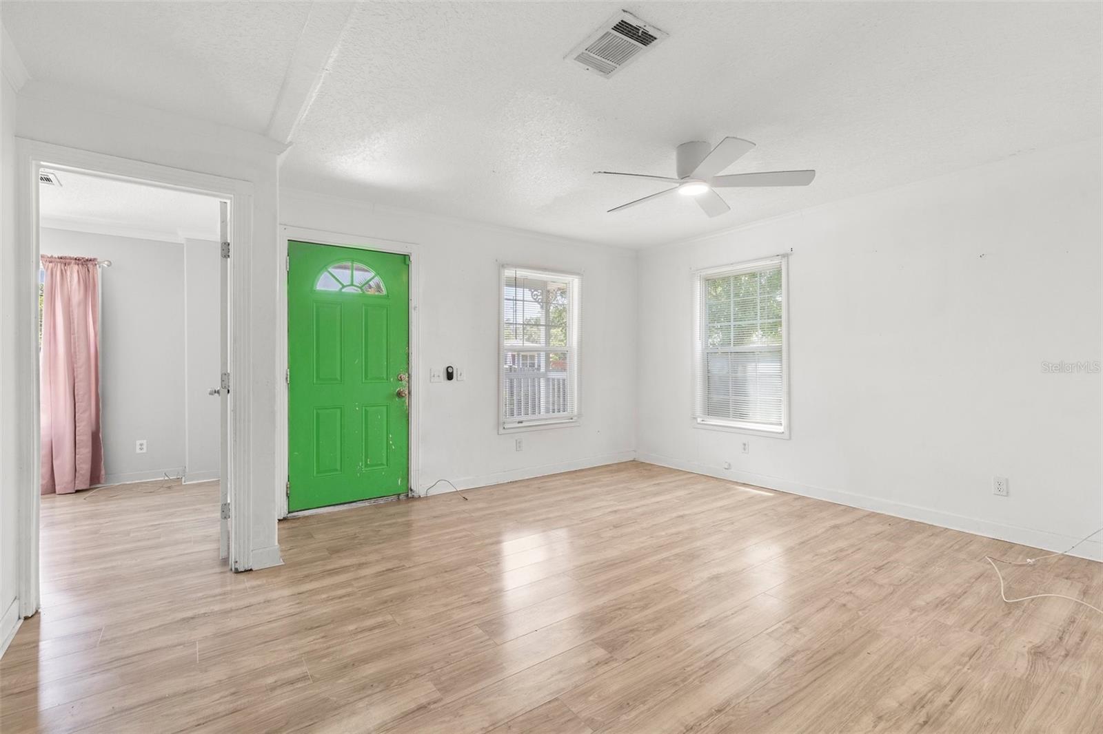 Image 4 of 15 For 3953 10th Avenue S