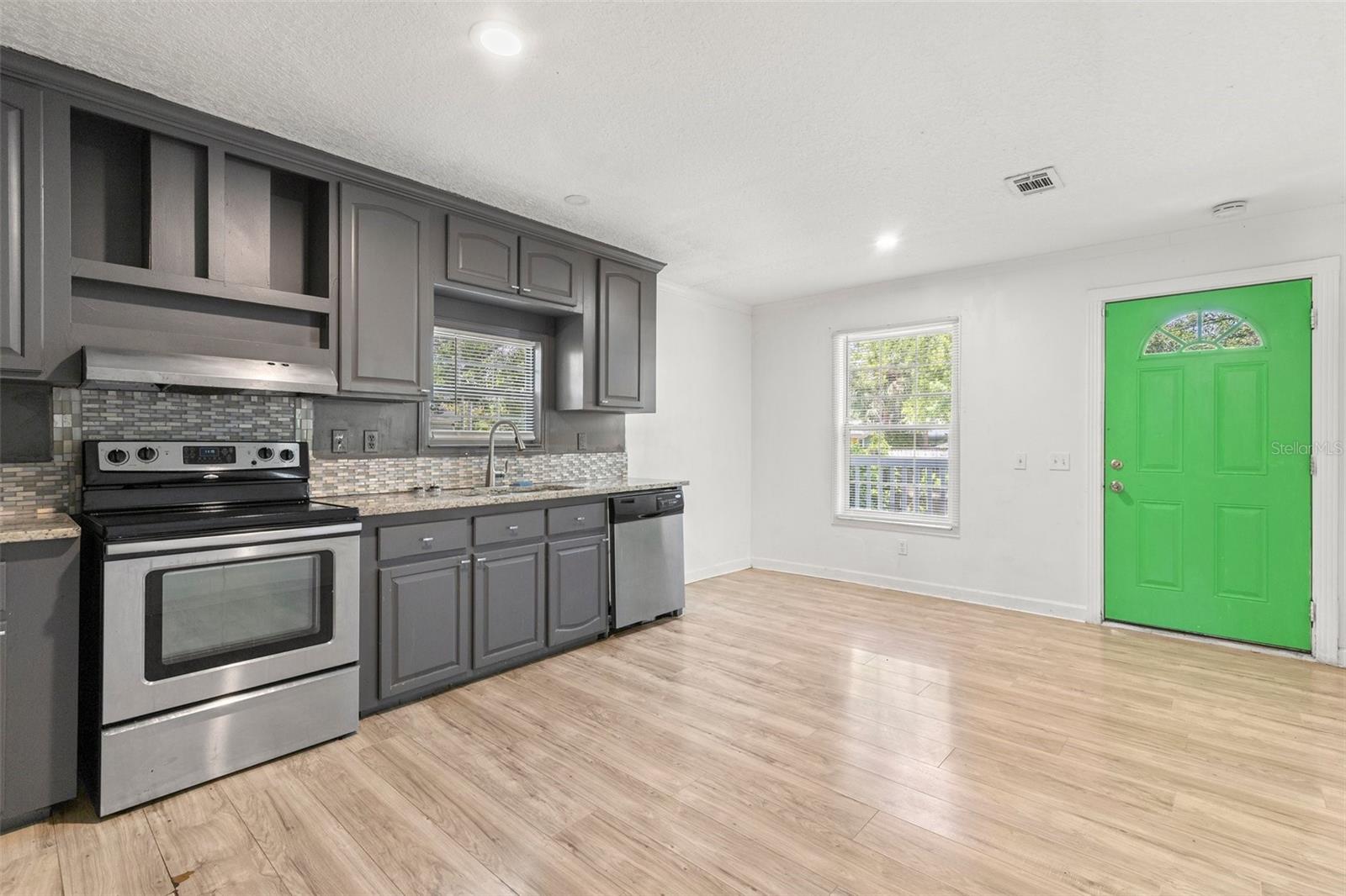 Image 5 of 15 For 3953 10th Avenue S
