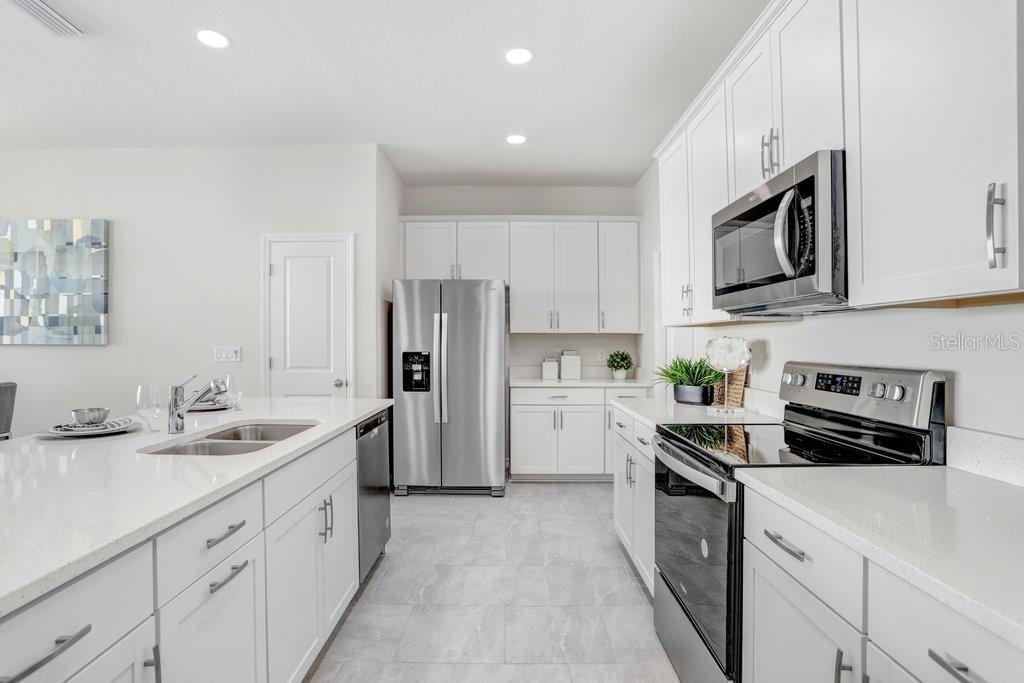 Listing photo id 9 for 11739 Blackbrook Court