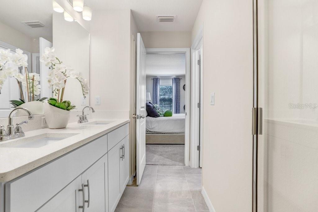 Listing photo id 24 for 11739 Blackbrook Court
