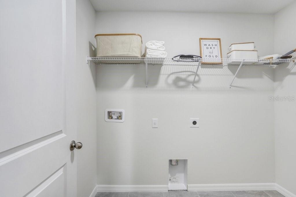 Listing photo id 25 for 11739 Blackbrook Court
