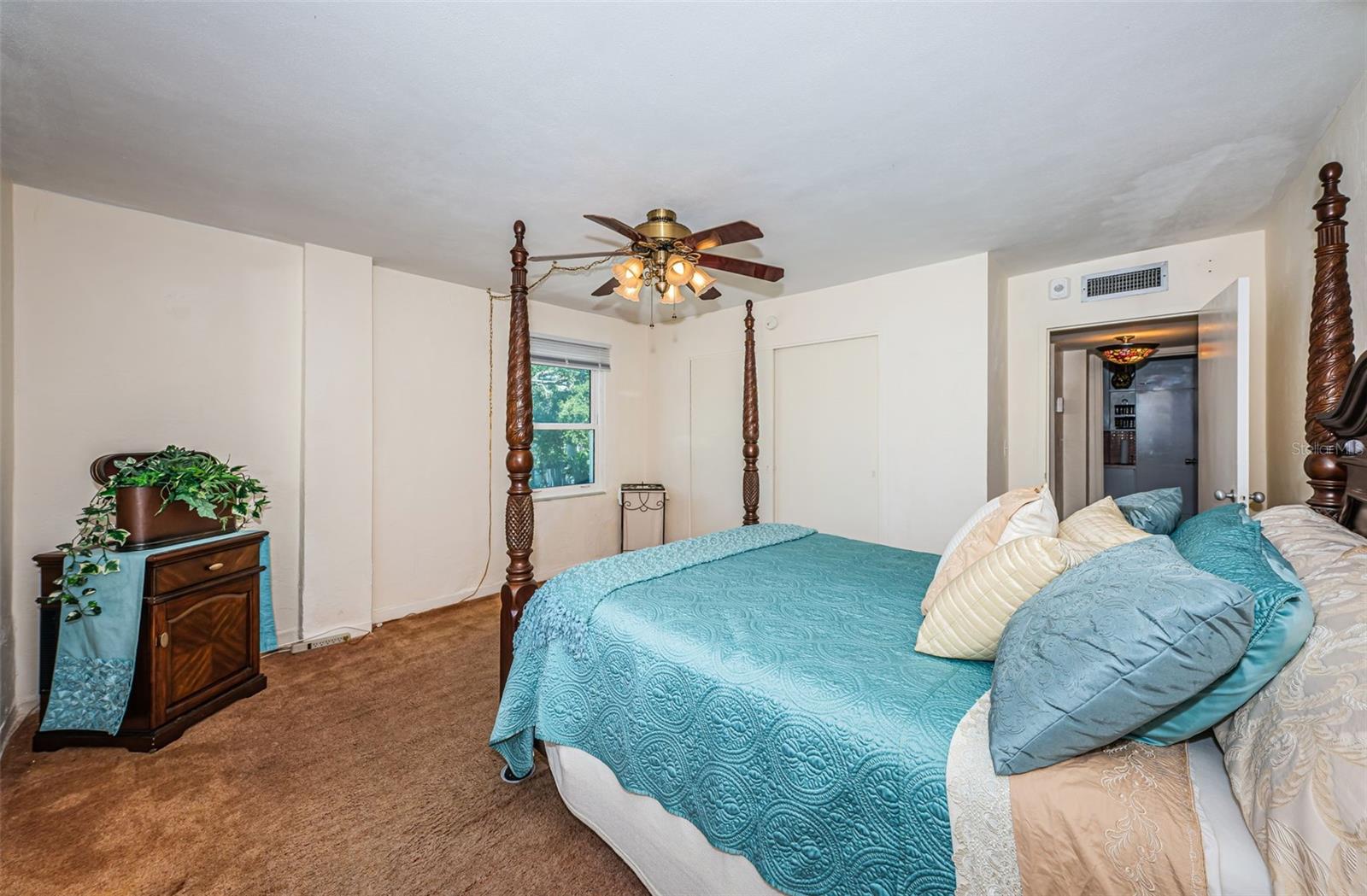 Image 27 of 100 For 841 4th Avenue N 21