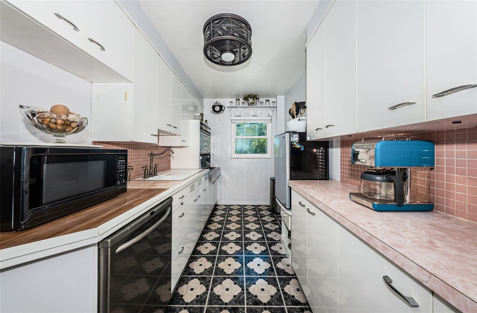Image 3 of 100 For 841 4th Avenue N 21