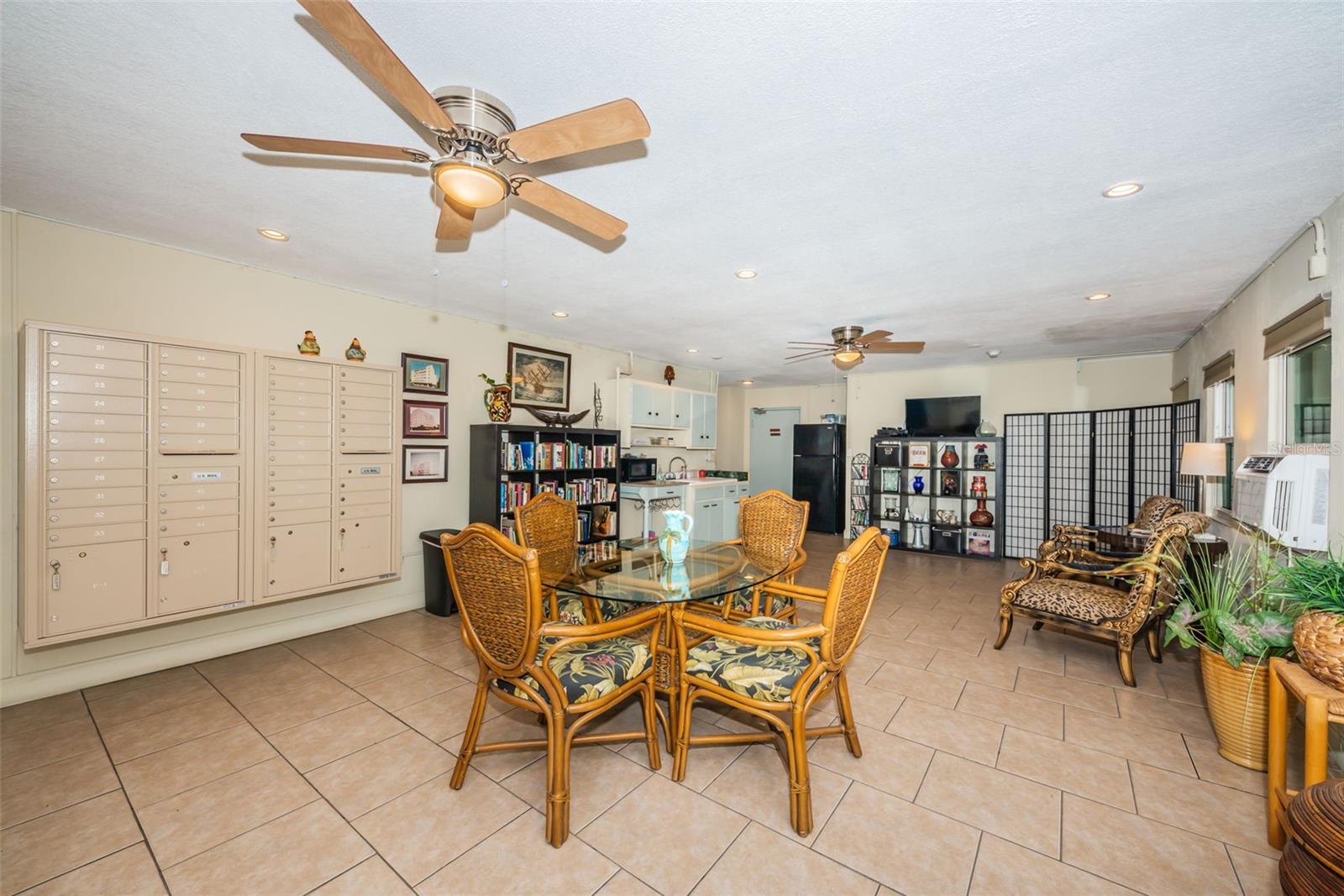 Image 34 of 100 For 841 4th Avenue N 21