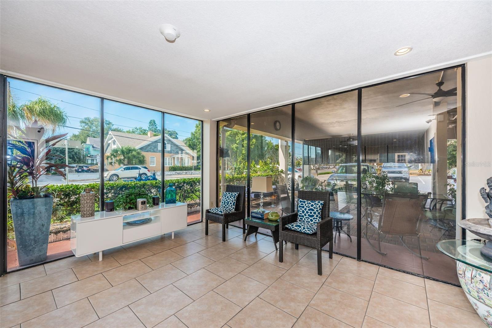 Image 38 of 100 For 841 4th Avenue N 21