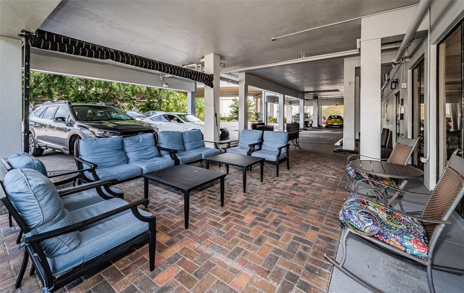 Image 53 of 100 For 841 4th Avenue N 21