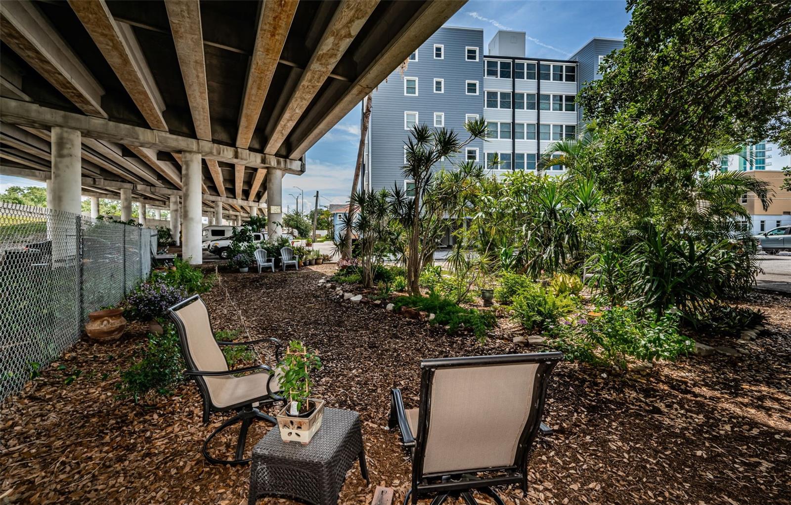 Image 55 of 100 For 841 4th Avenue N 21