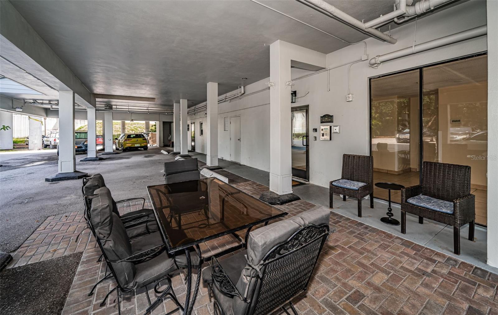 Image 58 of 100 For 841 4th Avenue N 21