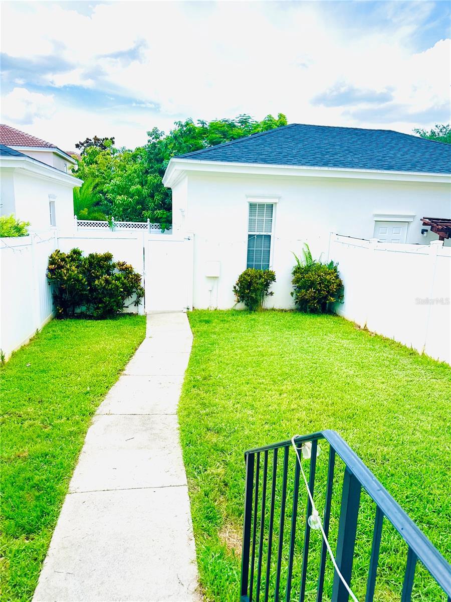Image 31 of 65 For 5489 Baldwin Park Street
