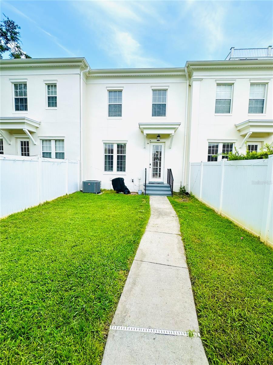 Image 32 of 65 For 5489 Baldwin Park Street