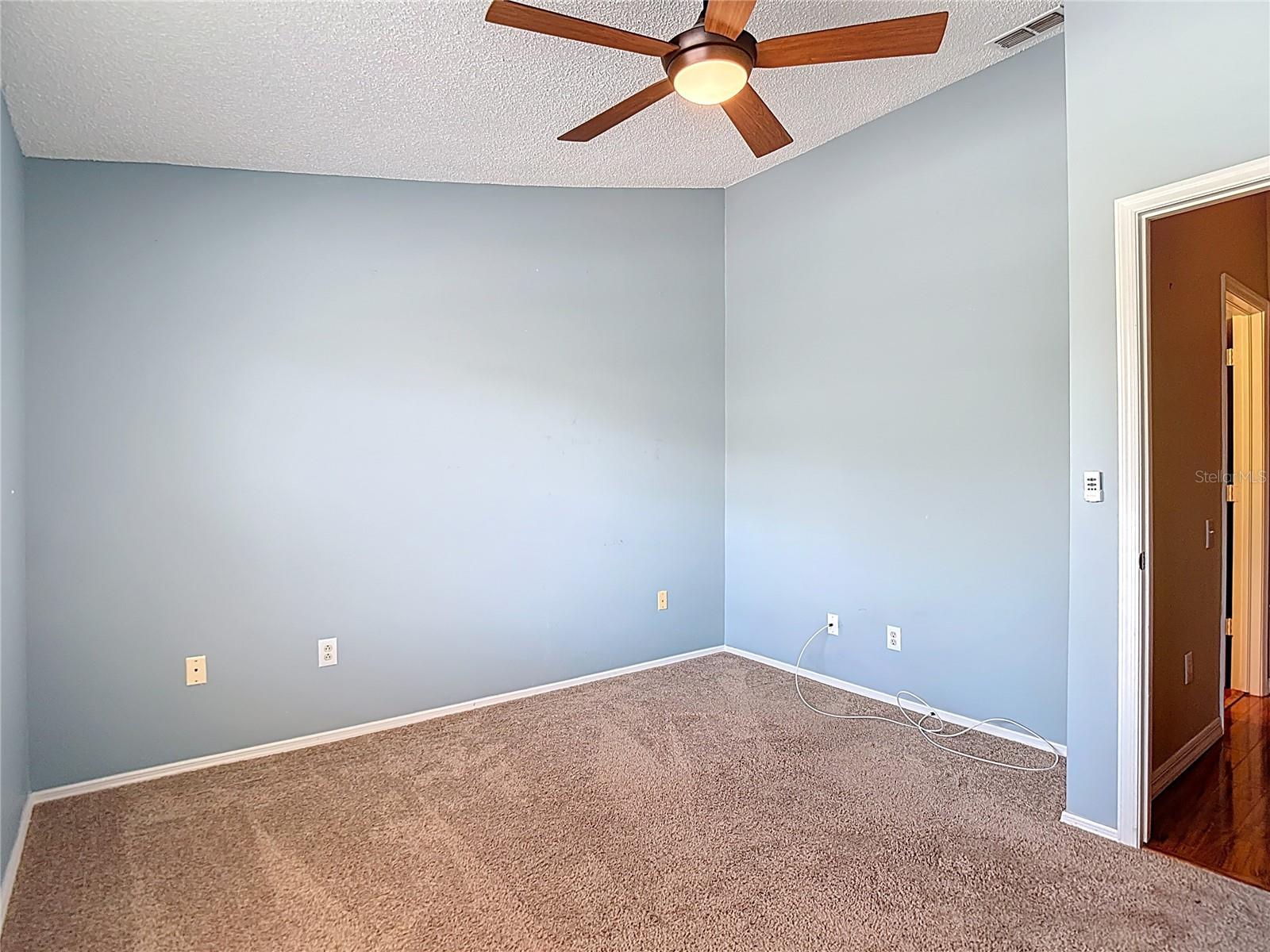 Image 19 of 26 For 12464 Berkeley Square Drive