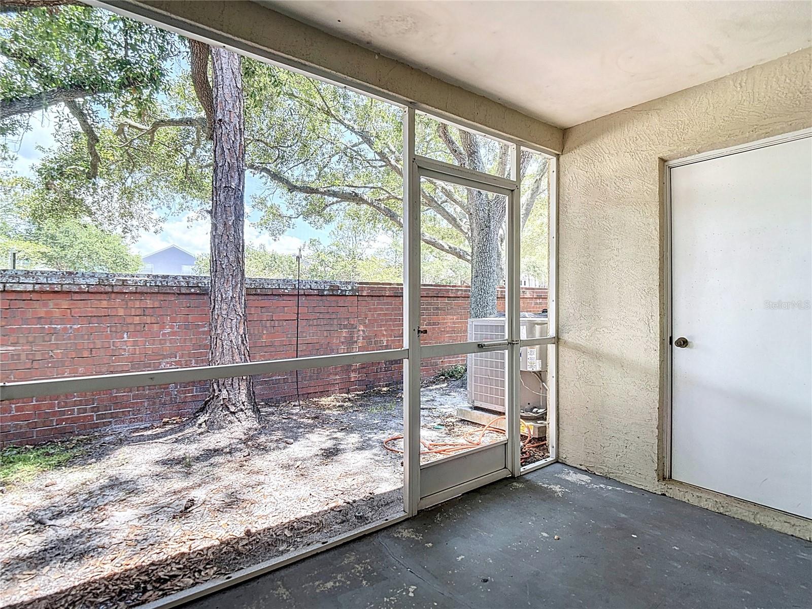 Image 23 of 26 For 12464 Berkeley Square Drive