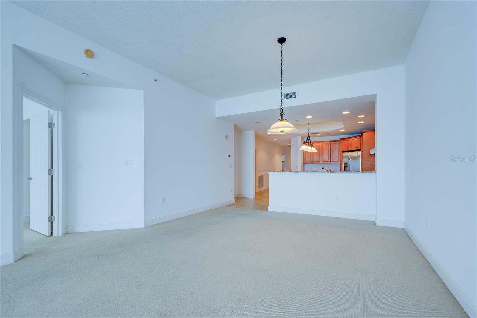 Image 14 of 47 For 17717 Gulf Boulevard 303