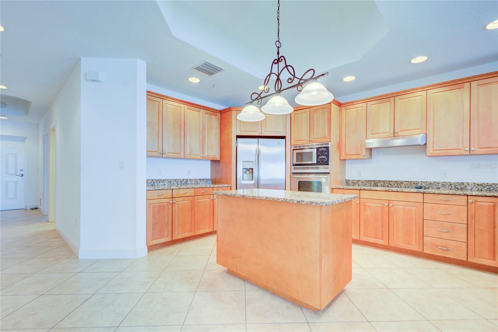 Image 16 of 47 For 17717 Gulf Boulevard 303