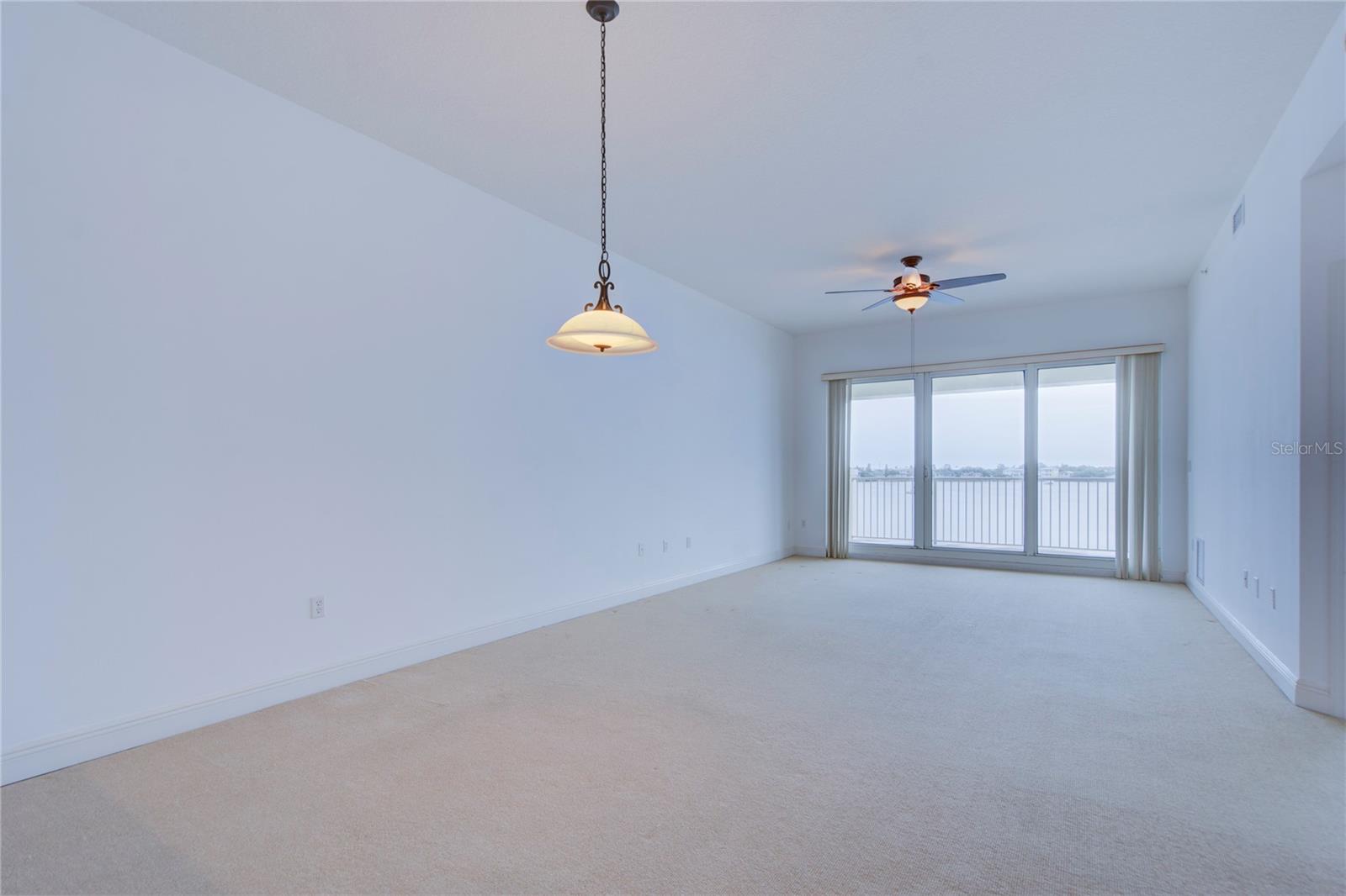 Image 3 of 47 For 17717 Gulf Boulevard 303