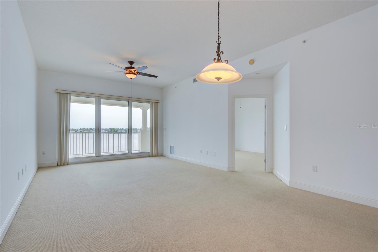 Image 4 of 47 For 17717 Gulf Boulevard 303