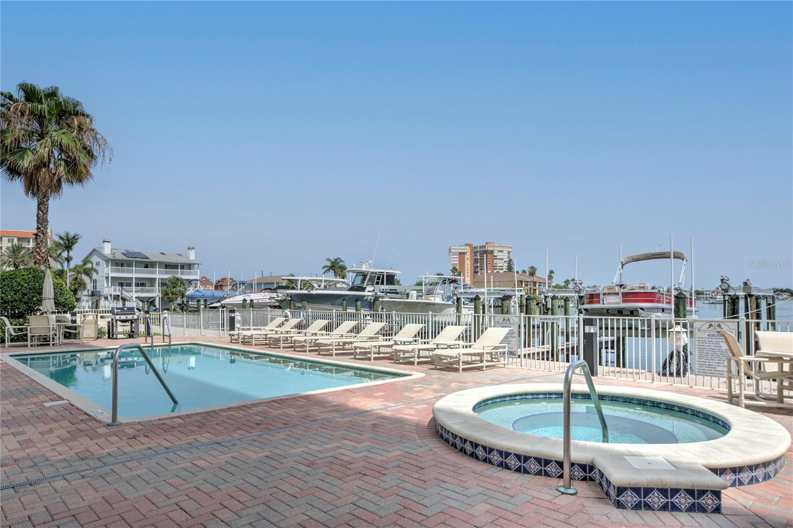 Image 40 of 47 For 17717 Gulf Boulevard 303
