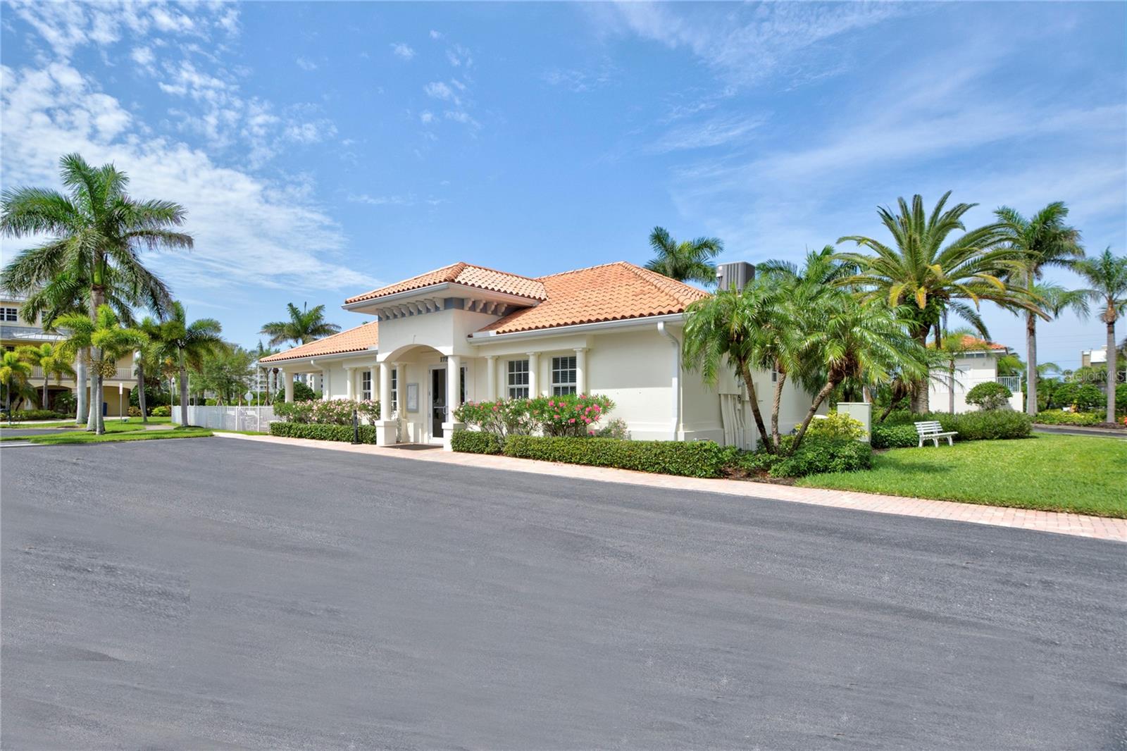 Image 41 of 47 For 17717 Gulf Boulevard 303