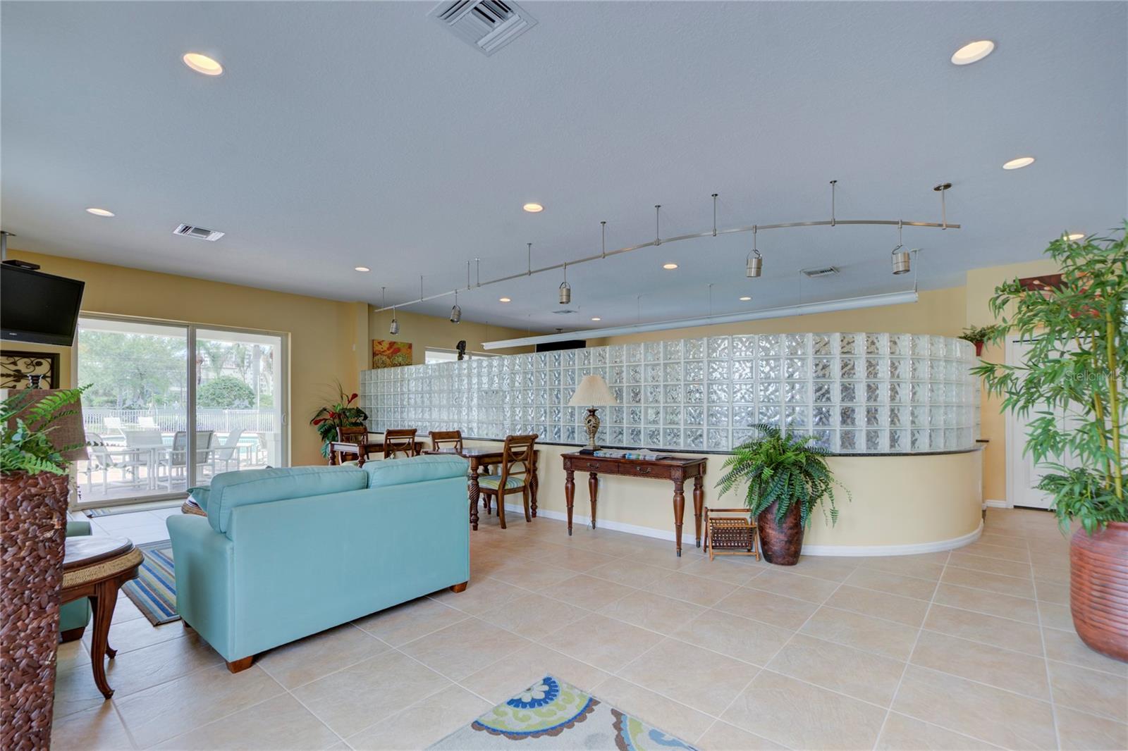 Image 42 of 47 For 17717 Gulf Boulevard 303